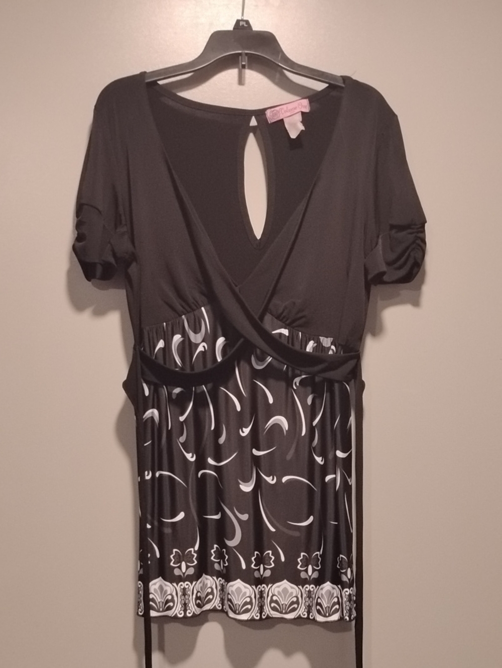 Black & White Wrap-Style Women’s Tunic Top